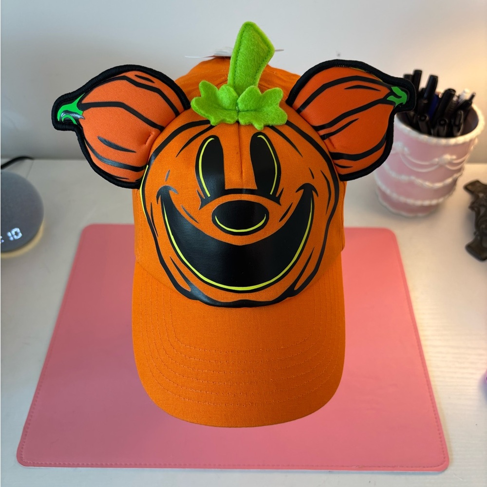 MICKEYS PUMPKIN PATCH GLOW IN THE DARK HAT NWT